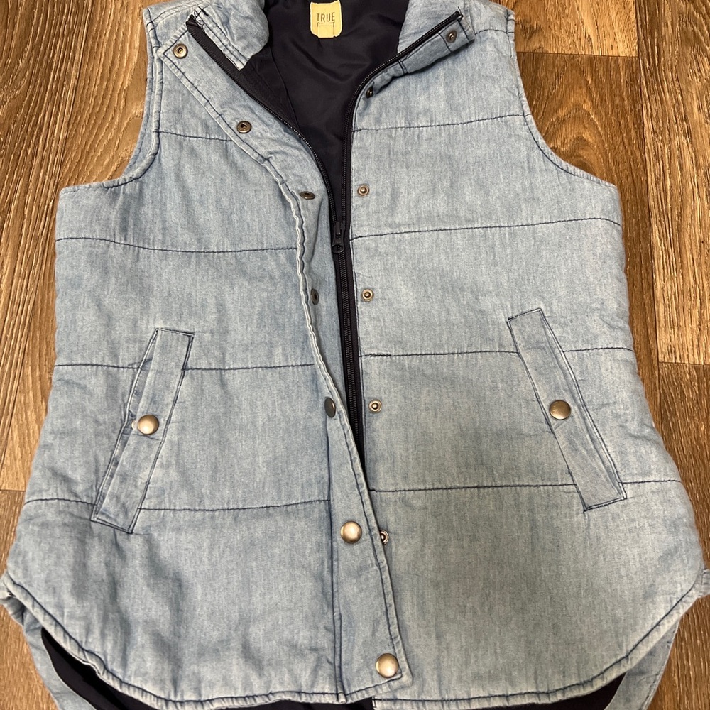 Small true craft juniors ladies puffer vest winter fall quilted